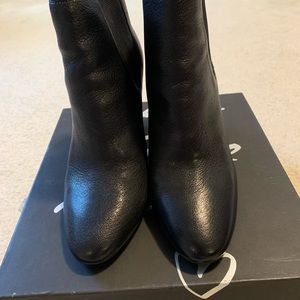 Banana Republic bootie